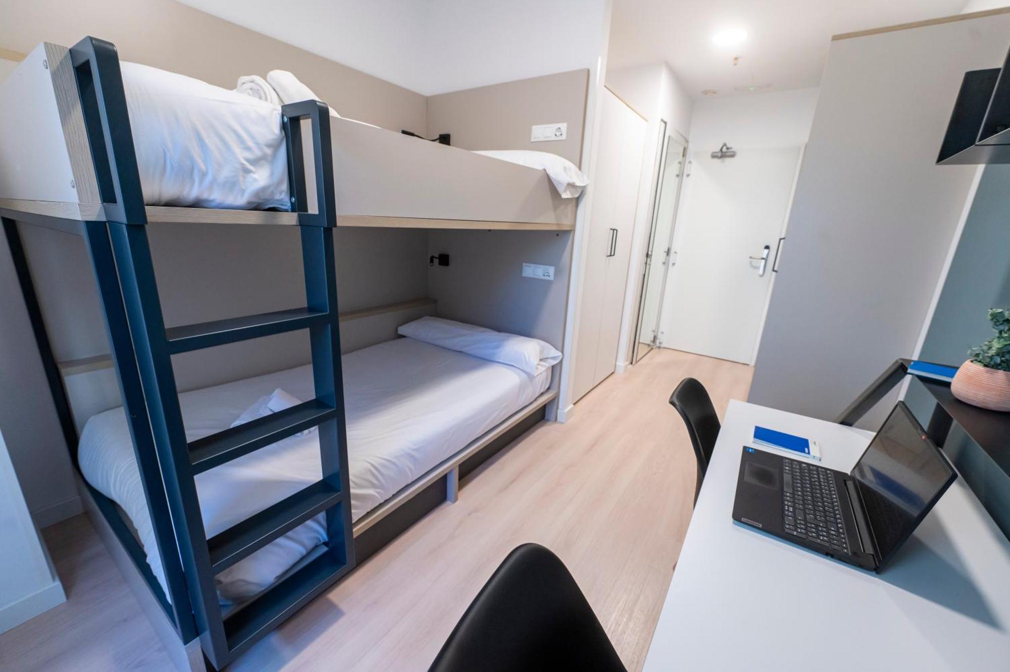 Hotel Residencia Bravo Students 2*